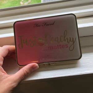 Too Faced Just Peachy Mattes Palette